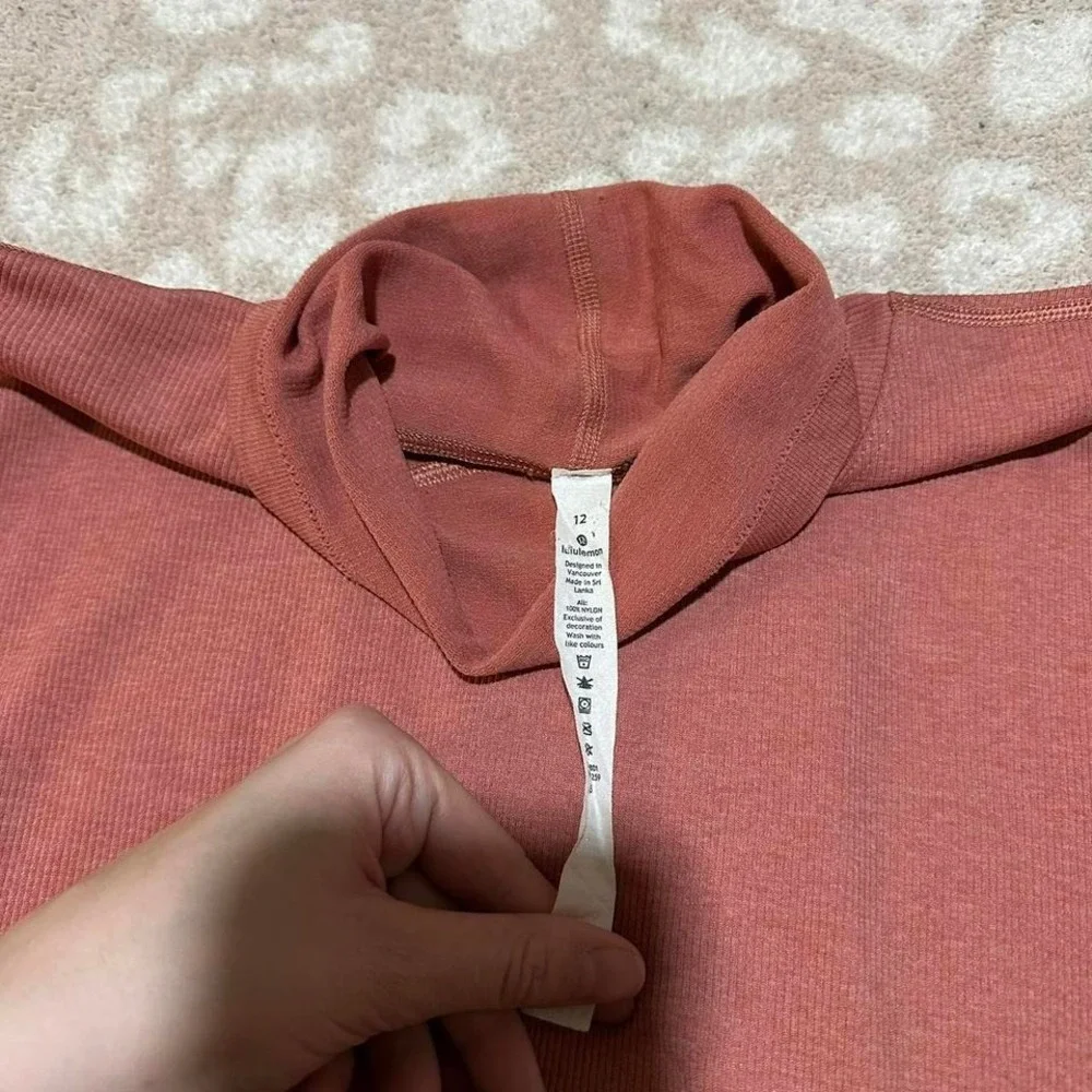 Lululemon Ribbed‎ Turtleneck Terracotta Pink Orange Top Size 12